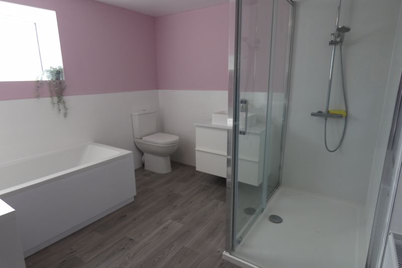 First Floor Apartment Bathroom- click for photo gallery